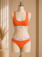 تنخور ست نیم‌تنه و شورت اسلیپ زنانه مدل Calvin Klein